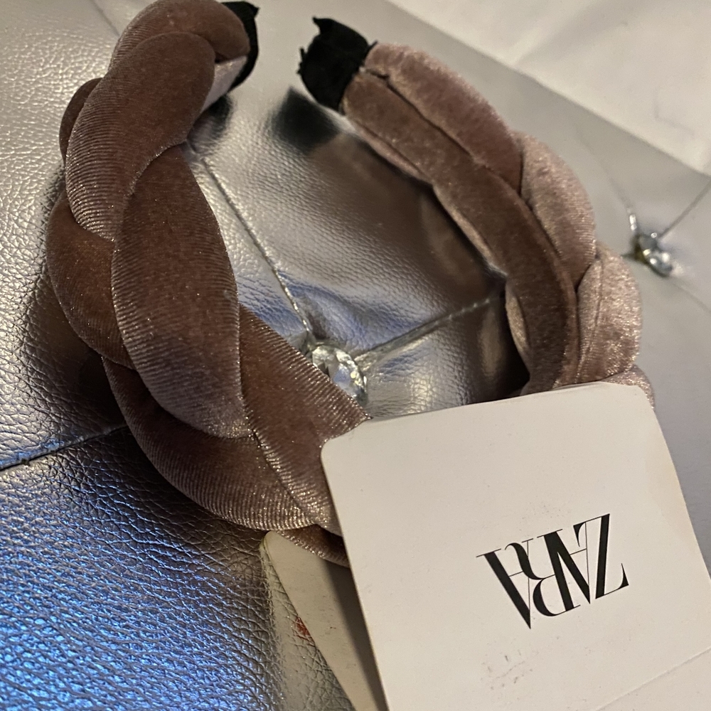 Zara - Picture 4 of 5